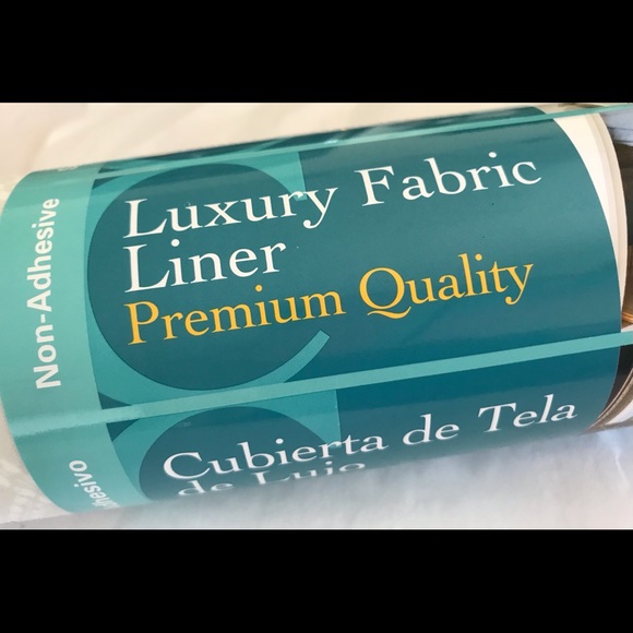 CON-TACT LUXURY FABRIC DRAWER LINER 18” x 4 feet - Picture 3 of 7